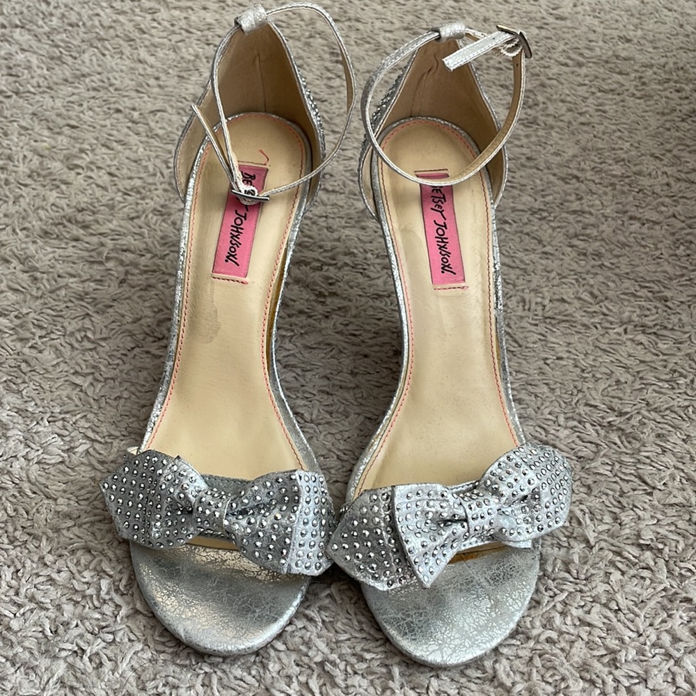 Betsey Johnson wedge dress shoes - Picture 3 of 6
